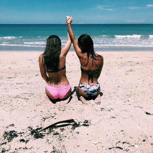 Meet your Posher, Alyson